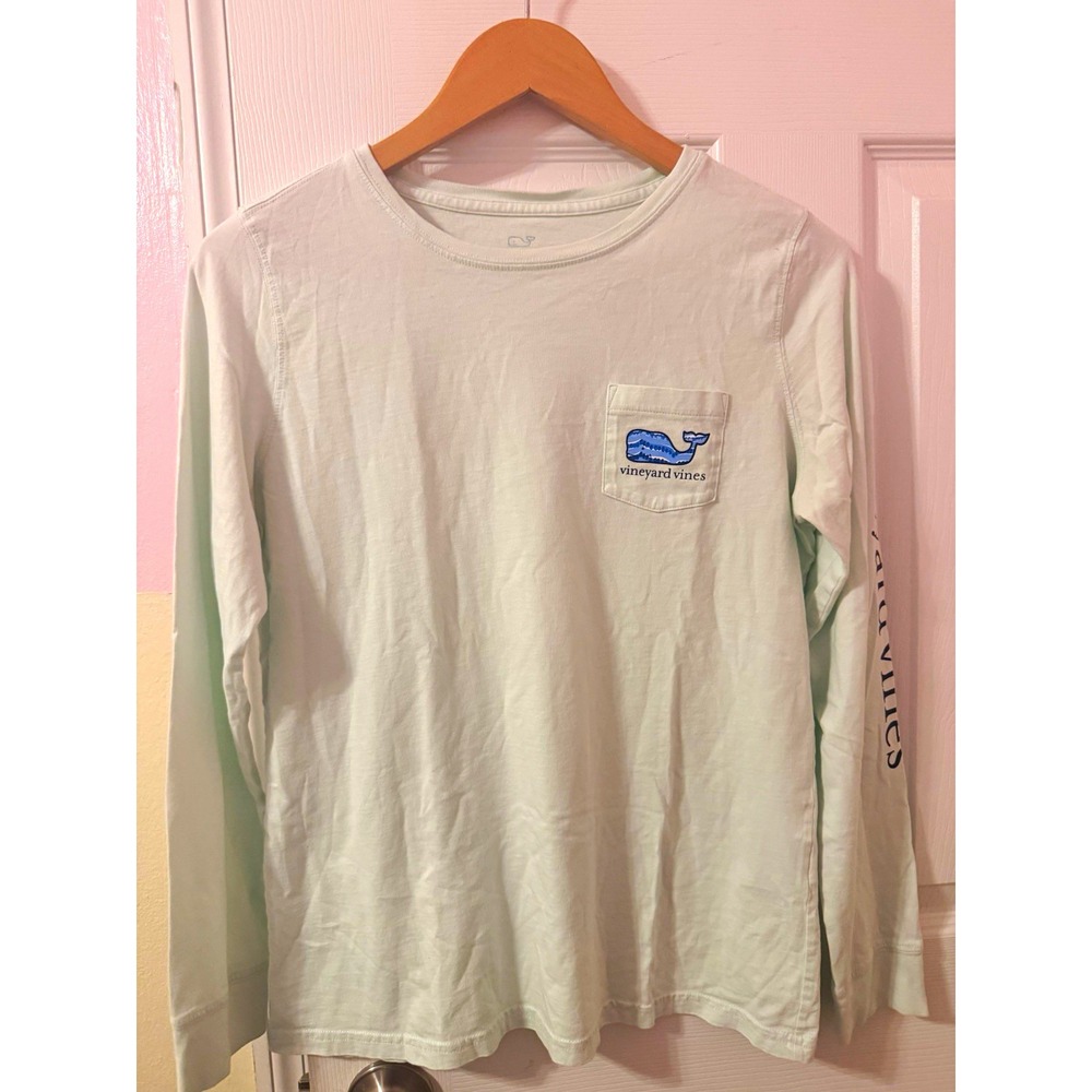 Vineyard Vines women's  S White Long Sleeve Crew Neck Pocket Whale Logo T-Shirt